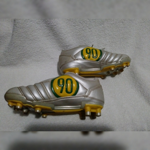 Nike Other - RARE Kids Nike Total 90 III Silver lace up cleats